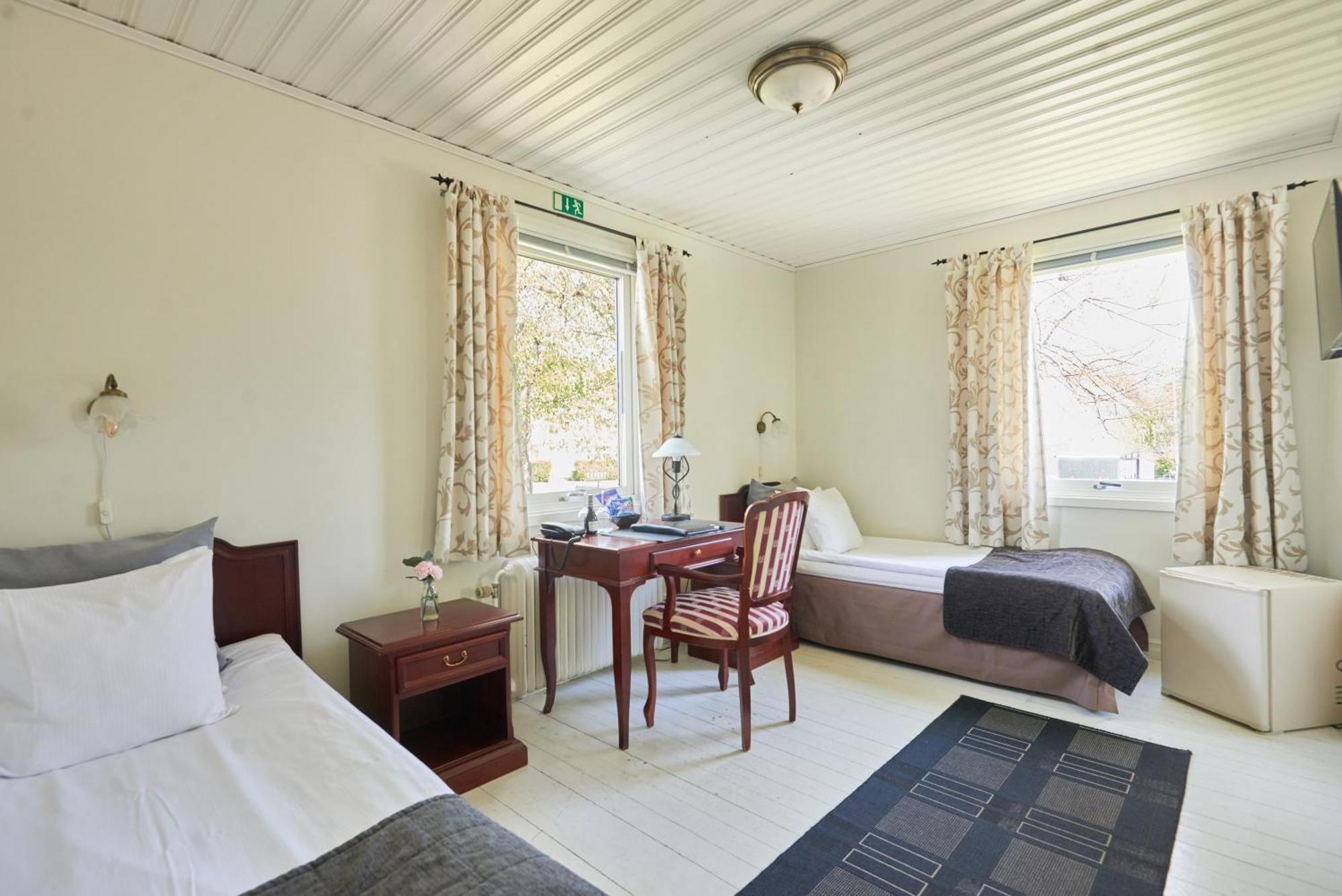 Hotell Bjoerkhaga Mullsjo Exterior photo